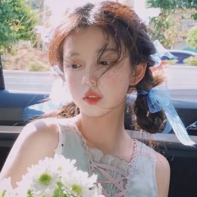 皮裘大衣女人